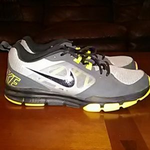 Nike cross training shoes
